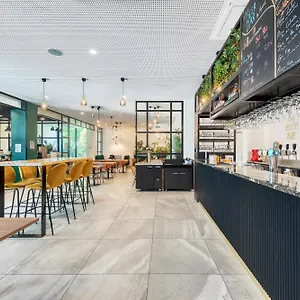 kyriad-lyon-ouest-limonest.hotels-rhonealpes.com/